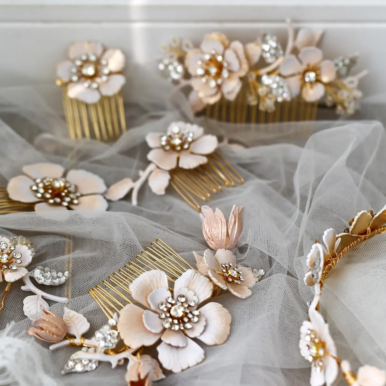 В винтажном стиле с цветочным принтом гребень для волос в виде листьев булавки