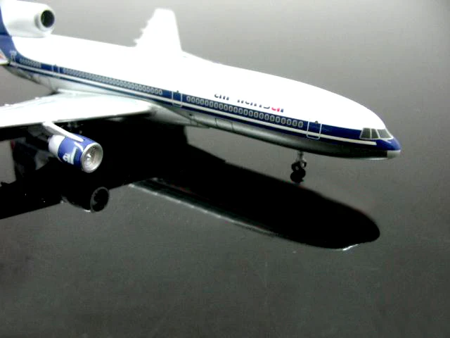 

rare 1:500 Canada 1011-200 c-ftnc airliner model Alloy collection model