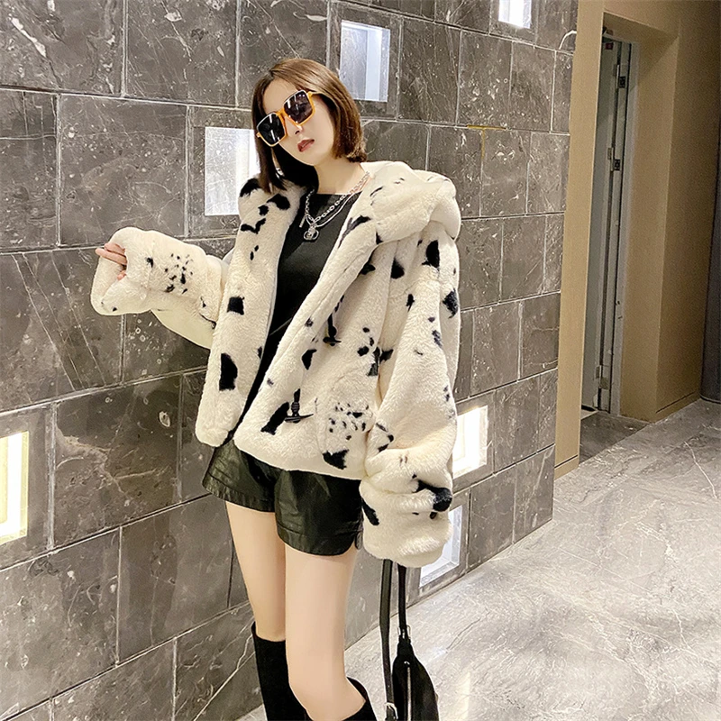 

Faux Fur Coat Winter Jacket Women 2020 New Horn Button Hooded Warm Thick Fashion Loose Plush Ladies Coat Women Fluffy Jacket