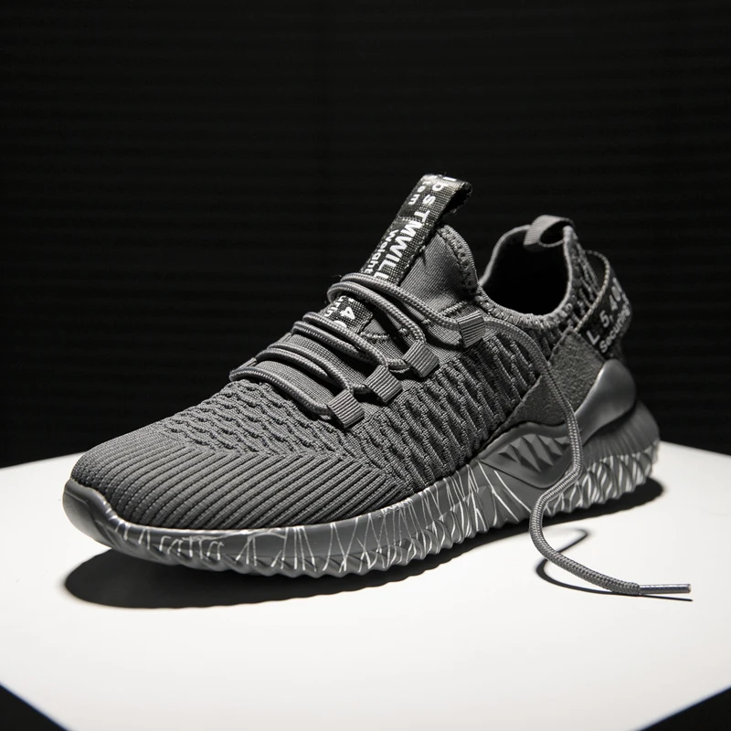 

Кроссовки унисекс с летящей сеткой