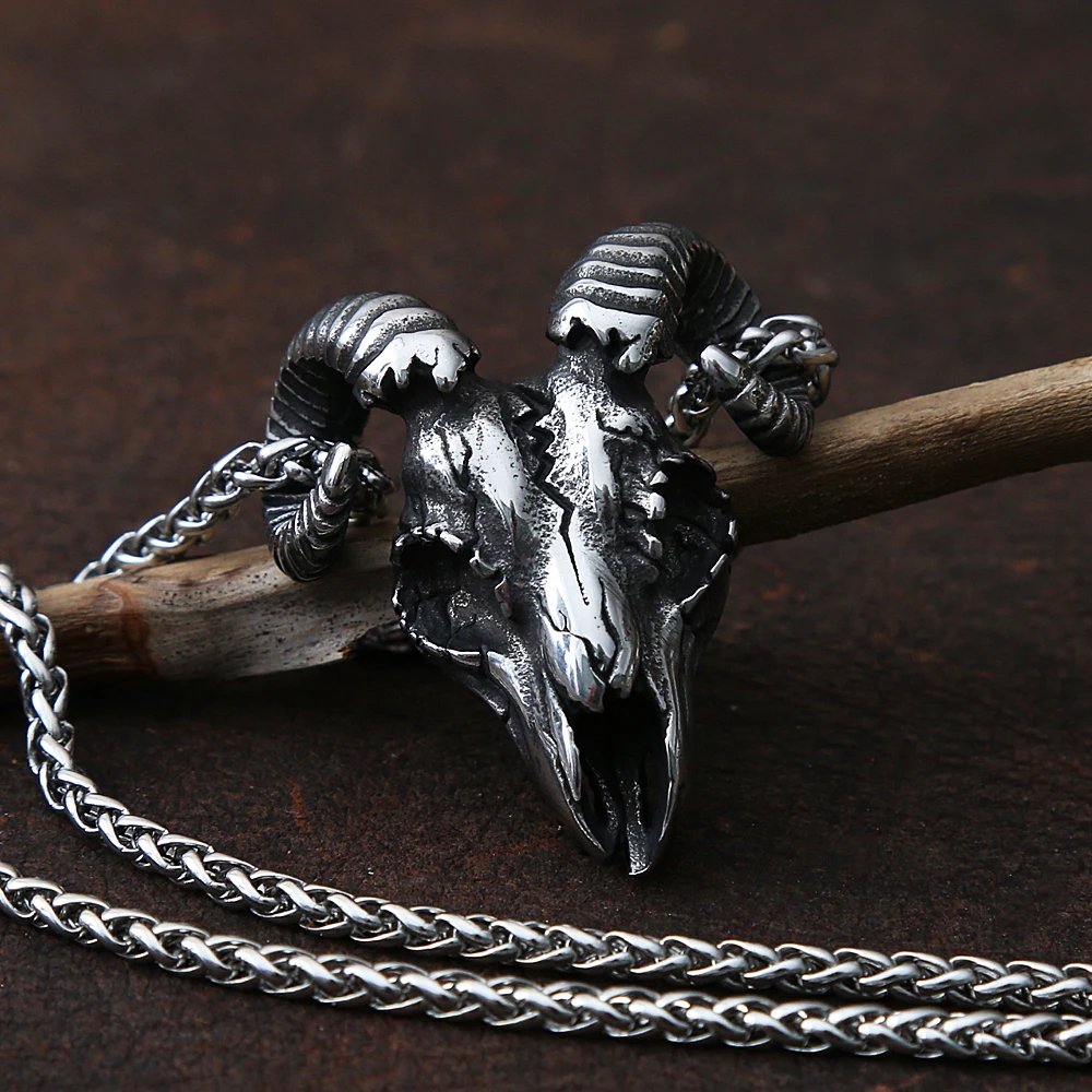 Gothic Satan Skull Necklace Men Chain Vintage Old Stainless Steel Skull Sheep Head Necklace Pendant Fashion Gothic Accessories