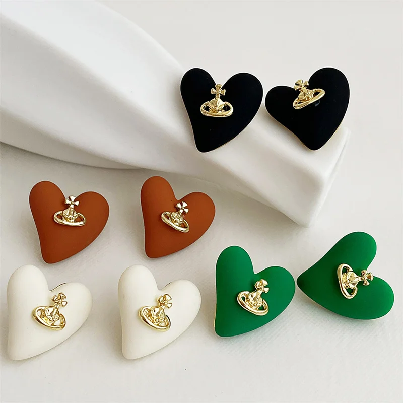 

Fashion design sense French retro love Saturn earrings female fashion heart-shaped temperament earrings jewelry wholesale
