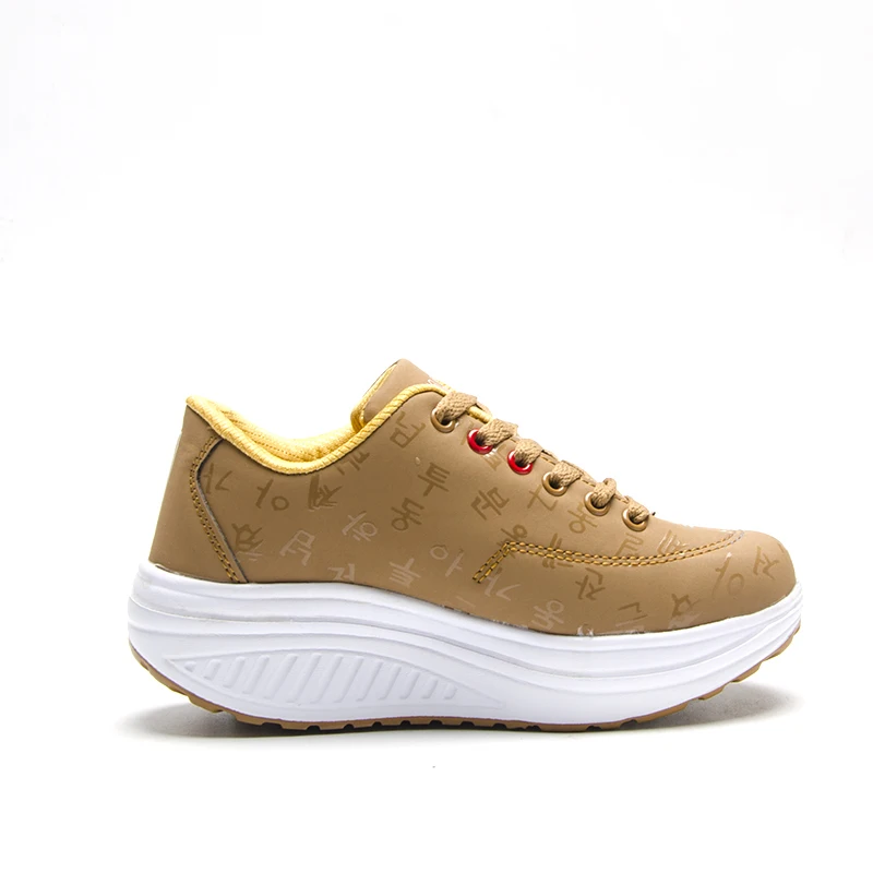 Женские кроссовки на платформе Fujin черные и белые со скрытым каблуком толстой