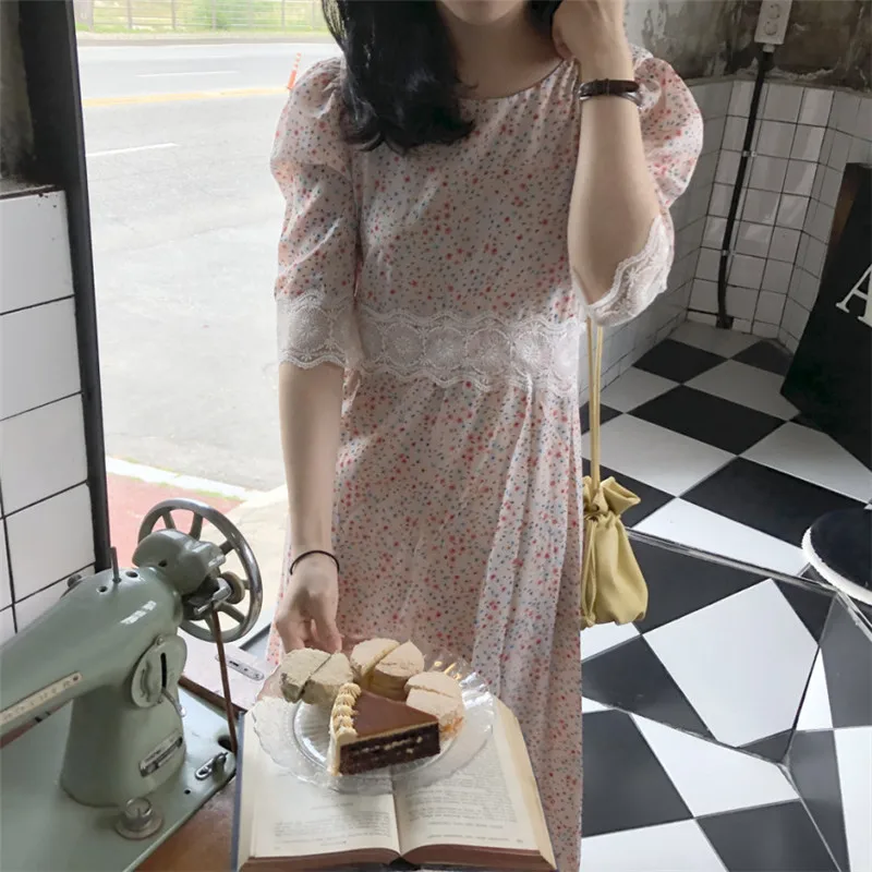 2021 French bellflower sweet lace stitching puff sleeve floral dress women