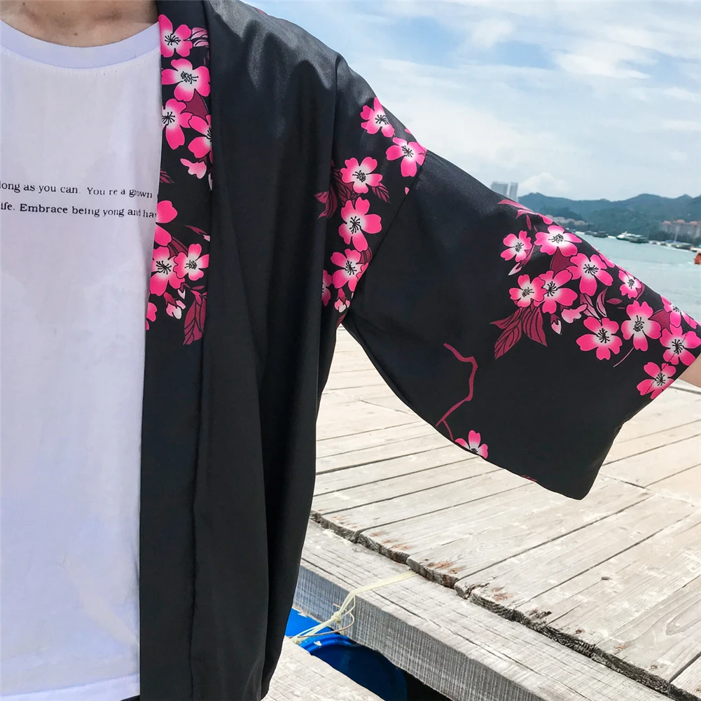 

2021 Japanese Kimono Cardigan Cosplay Shirt Blouse For Women Japanese Yukata Female Summer Beach Kimono Men Women Cardigan