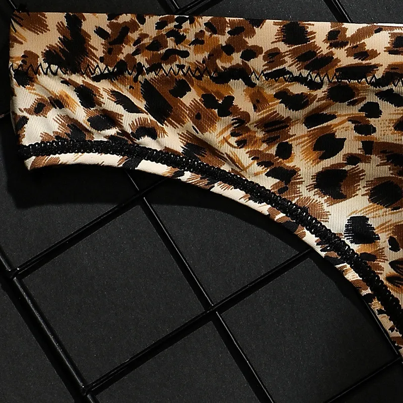 

New Women's Sexy Leopard Print Seamless Low-Rise Thong Panties Sports Fitness Ice Silk G-String Female Briefs Ladies T-back