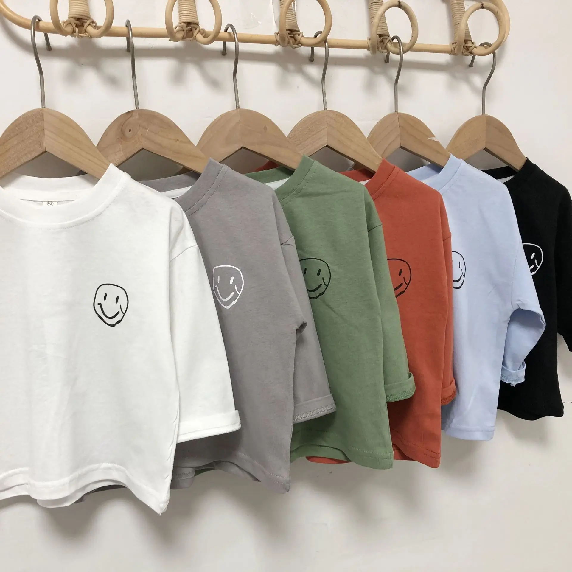 

7220 детская футболка Джемпер со смайликом для маленьких мальчиков хлопковая футболка с длинными рукавами для девочек Повседневная Свободна...