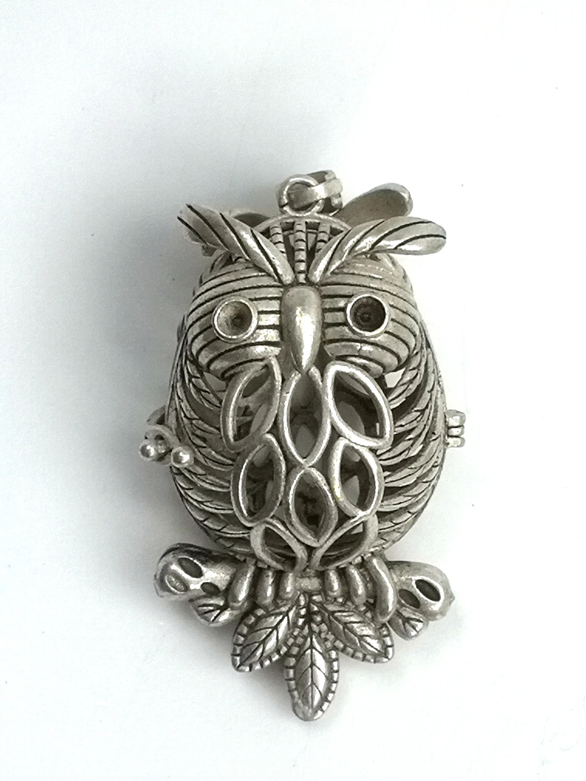 

YIZHU CULTUER ART Collecting Ancient China Tibet Silver Carvings Lovely Owl Statue Amulet Pendant Wonderful Gift Decoration