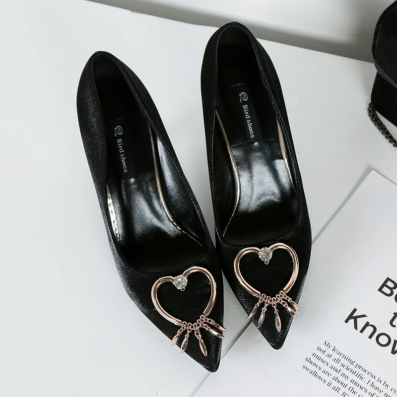 

2019 New Women's Concise Metal Button Pointed Shallow Mouth Office Shoes Autumn Pointed Toe Women Pumps Fashion High Heels Shoes