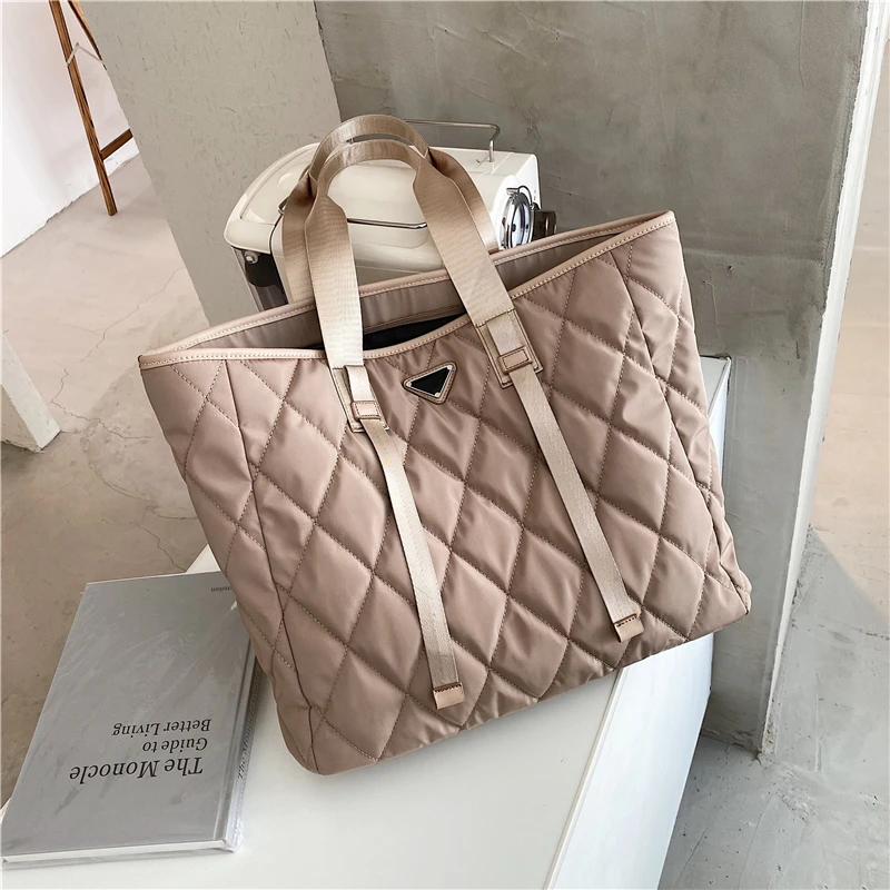 

2021 Summer and Fall New Winter Large Shoulder Bags for Women Trend Handbag Womens Branded Trending Black Handbags and Purses
