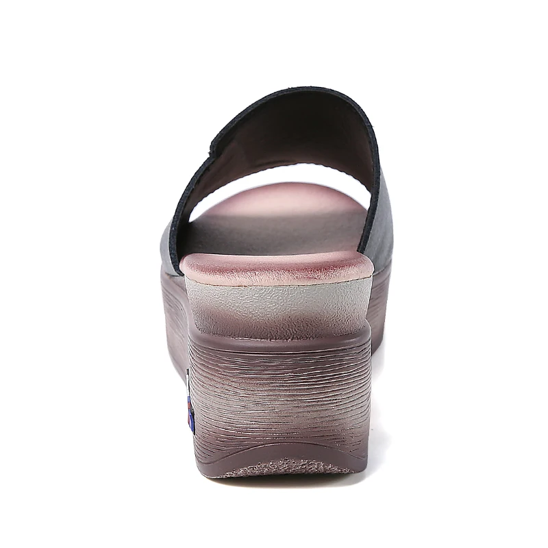 

Summer Fashion And Contracted Beach Sandals Women Women Fashion Hollow Out Breathable Beach Slippers Flip Flops Casual Shoes