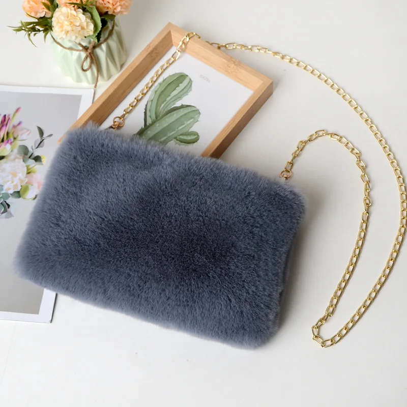 

Soft Plush Ladies Heart Shaped Chain Shoulder Bag Luxury Faux Fur Women Small Messenger Bags Winter Fashion Female Clutch Purse