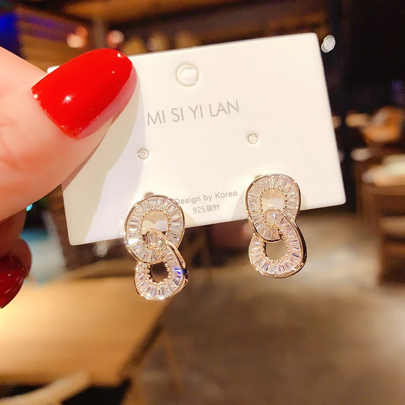 

OLIRAFT Korean Temperament Premium Zircon Circle Clasp Golden Pendant Earrings For Women 2021 Unusual Earrings Party Girls
