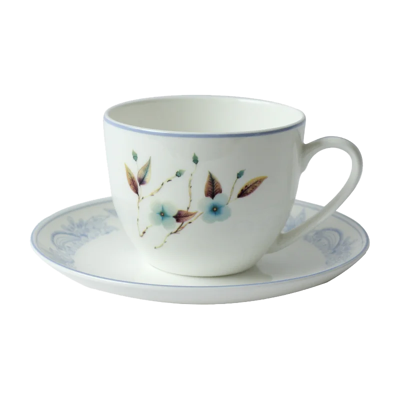 

White Luxury Coffee Cup European Animal Small Royal Bone China Tea Cup Set Handle Saucer Tasse Porcelaine Home Drinkware 50CC