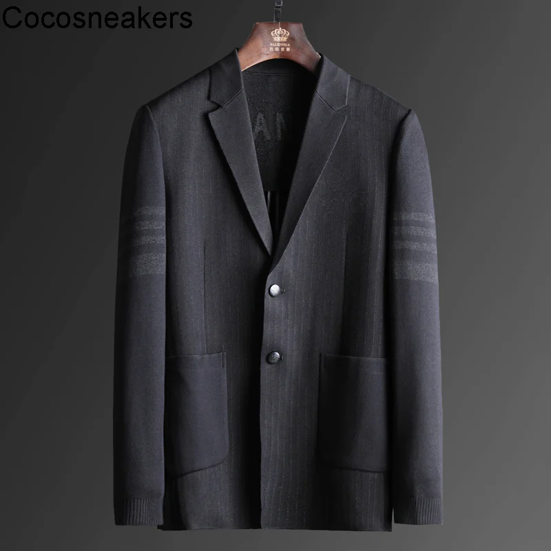 

New Fashion brand star same fashion small suit coat spring and autumn four bar printed men's Korean single Western casual suit