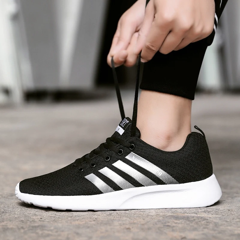 

Light Weight Soft Fashion Men Sneakers Brand Men Casual Shoes Black Four Strip Outdoor Walking Zapatos De Hombre Sport Shoes