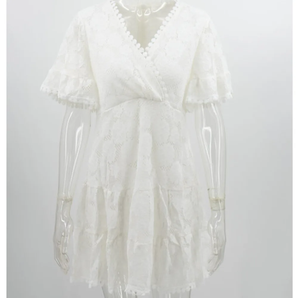 

BacklakeGirls 2021 Elegant V Neck Flare Sleeves A-line Cocktail Dress Floral Lace Embroidered Party Dresses Mini Vestidos
