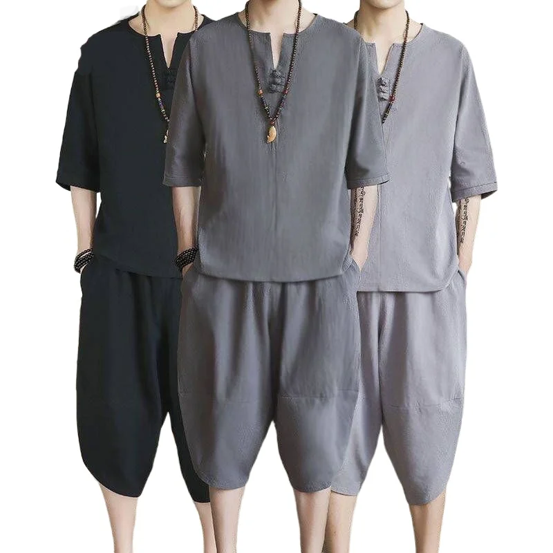 

Casual Pants 2 Piece Set New Summer Half-sleeve V-neck Pullover With Knee Length Tracksuit Men Loose Men Shorts Set Male Romper
