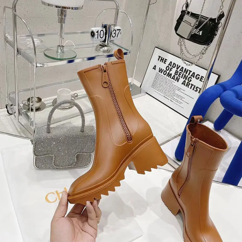 

2021 New Square Toe Rain Boots for Women Chunky Heel Thick Sole Ankle Boots Designer Chelsea Boots Ladies Rubber Boot Rain Shoes