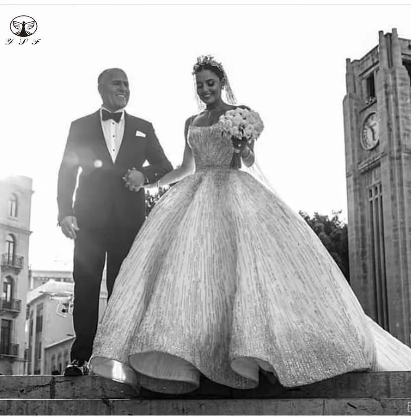 

Пышные свадебные платья без рукавов, на тонких бретелях