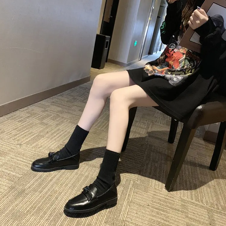 Туфли женские на плоской подошве с круглым носком без застежки | Обувь