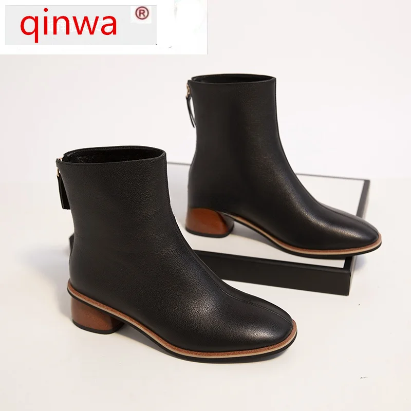 

Autumn and Winter Black Vintage Chelsea Boots 2022 Top New Women's Leather Short Plush Engraving Design Ladies Ankle Boots