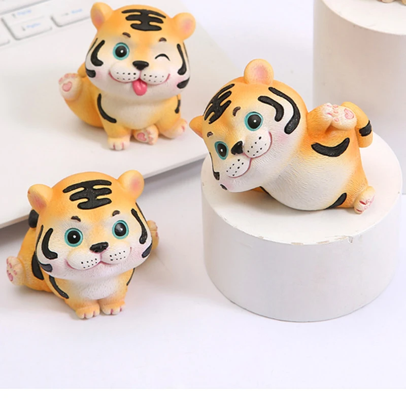 

1× Funny Decorative Lovely Durable Resin Ornaments Animal Decorations Car Decor