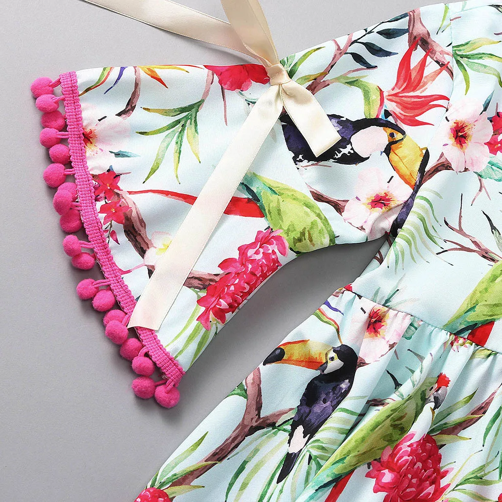 Летнее платье для маленьких девочек с расклешенными рукавами и цветочным