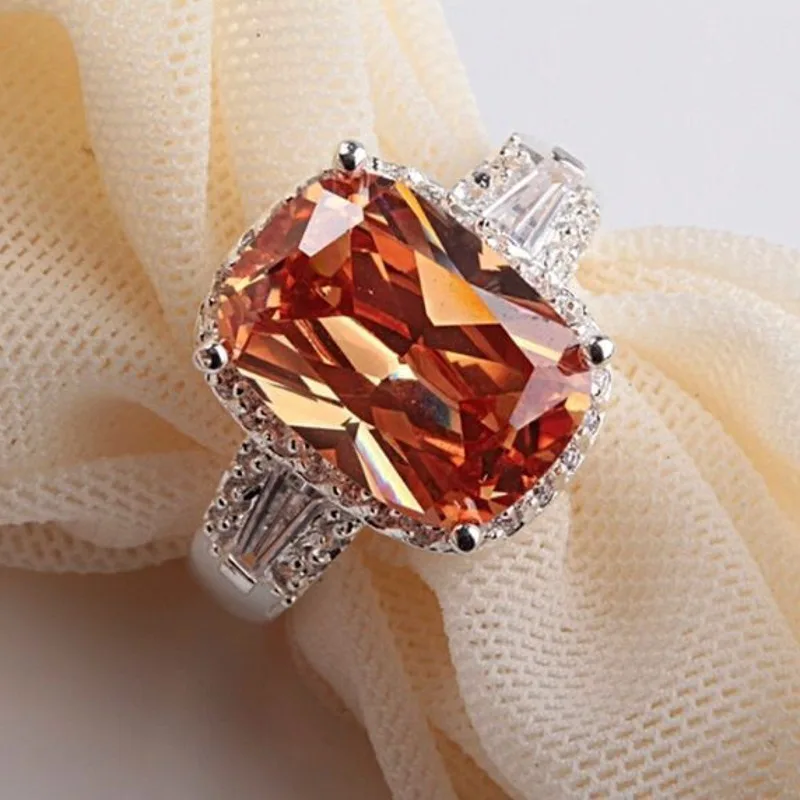 

Trendy Small Zircon Inlaid Square White Zirconium Engagement Rings for Women Hand Jewelry Accessories Wholesale