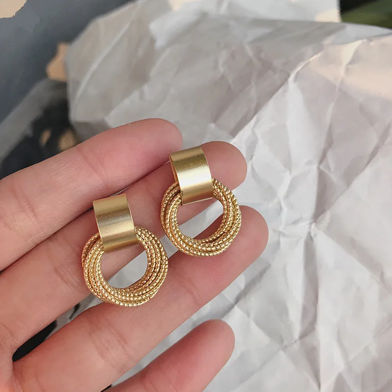 

2020 Simple New Gold Metal Multi-layer Circle Winding Geometric Round Small Stud Earrings for Women Girl Party Jewelry