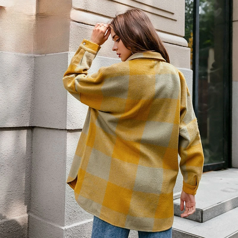 

Streetwear loose plaid shirt jacket ladies Casual autumn women coat female shirt Buttons pockets tweed short coats 2020