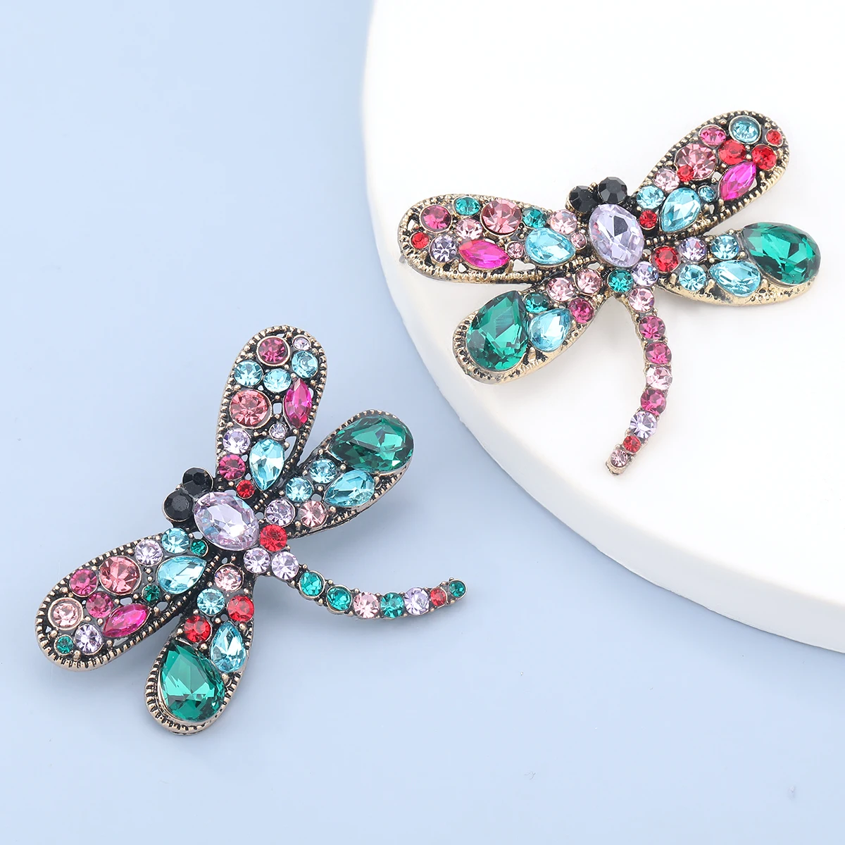 

2021 Fashion Metal Rhinestone Dragonfly Earrings Palace Banquet Exaggerated Stud Earrings Women's Luxury Jewelry