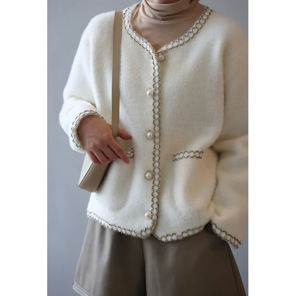 

Женский кардиган с круглым вырезом, элегантный белый короткий свитер на пуговицах с жемчужинами, осень 2021