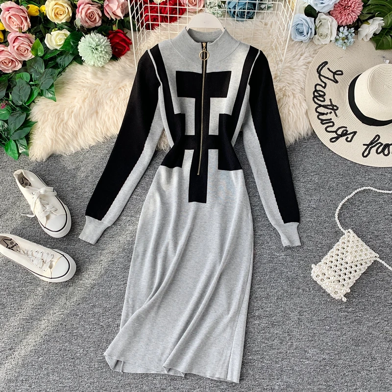 Женское осенне зимнее трикотажное платье свитер трапециевидной формы с длинными