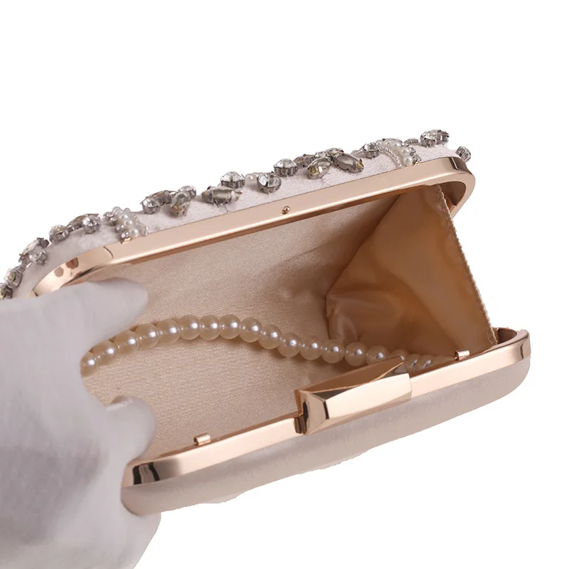 

Diamond Bridal Clutch Handmade Beaded Evening Bag Diamond-studded Dress Wedding Classic Evening Party Bag Pearl Messenger Bag