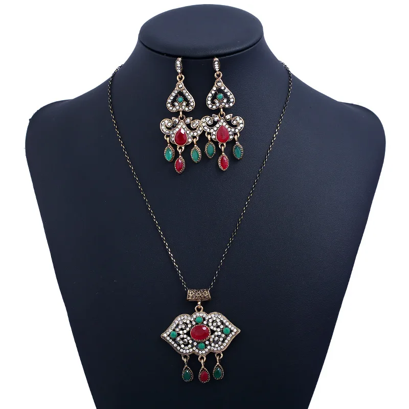 Ретро колье с подвеской серьги имитация коралловых бусин ювелирный набор