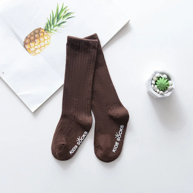 coffee Теплые зимние кружевные Хлопковые гольфы для малышей рождественские нескользящие носки для малышей домашние тапочки гетры для мальчиков и девочек, длинные носки - Цвет: coffee