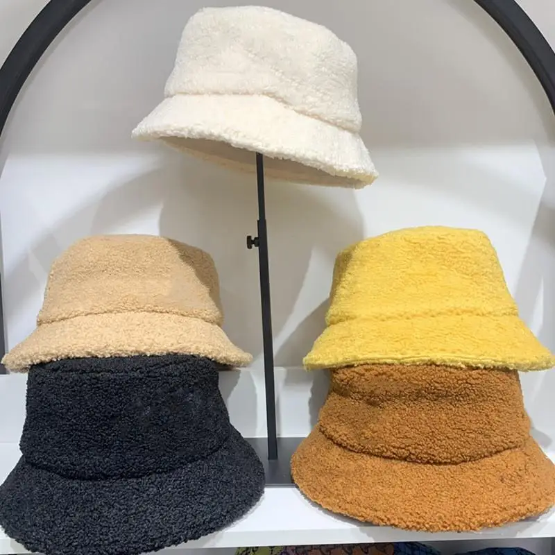 

ZHUOY Designer Lamb Fur Fisherman Hat Winter Warm Velvet Female Hat Thick Double C Panama Style Women's Outdoor Fisherman Hats