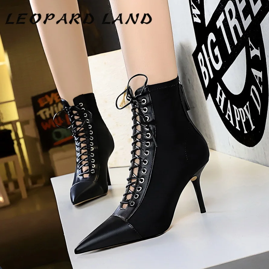 Модные леопардовые туфли на высоком каблуке шнуровке с вырезами перекрестными