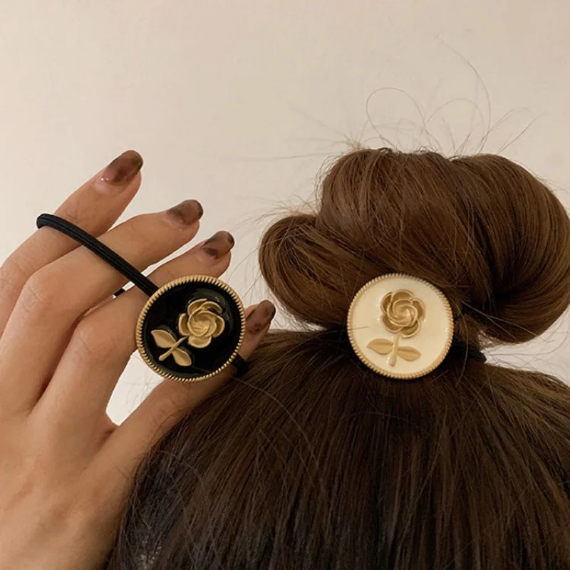 

Французский, Ретро стиль, покрыто розовым ободки для волос простой металлический черный, белый цвет цветка веревки, резинки для волос для же...