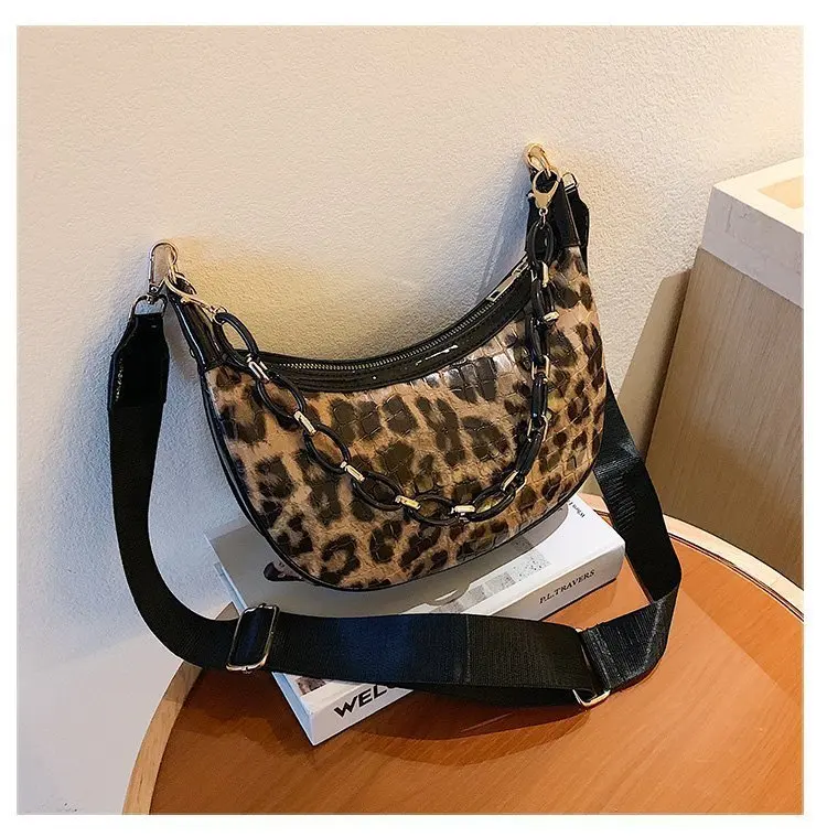 

2020 autumn edition leopard print women's bag retro leopard print women's bag small bag