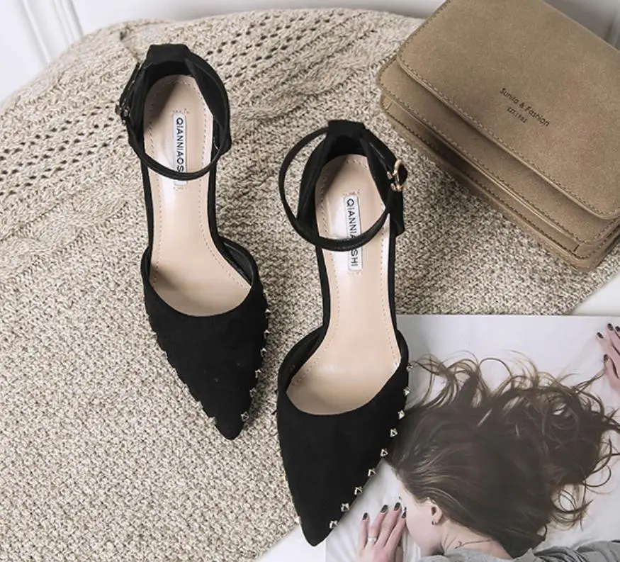 For spring and fall 2019 the new style will come with sharp toes a stylish rivet | Обувь