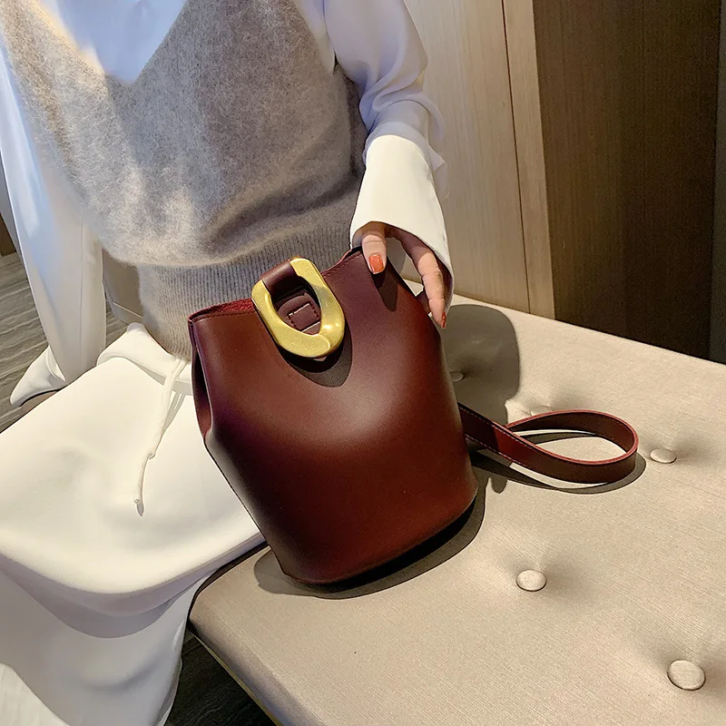 Кожаная сумка мессенджер для телефона мини летние сумки на плечо женские