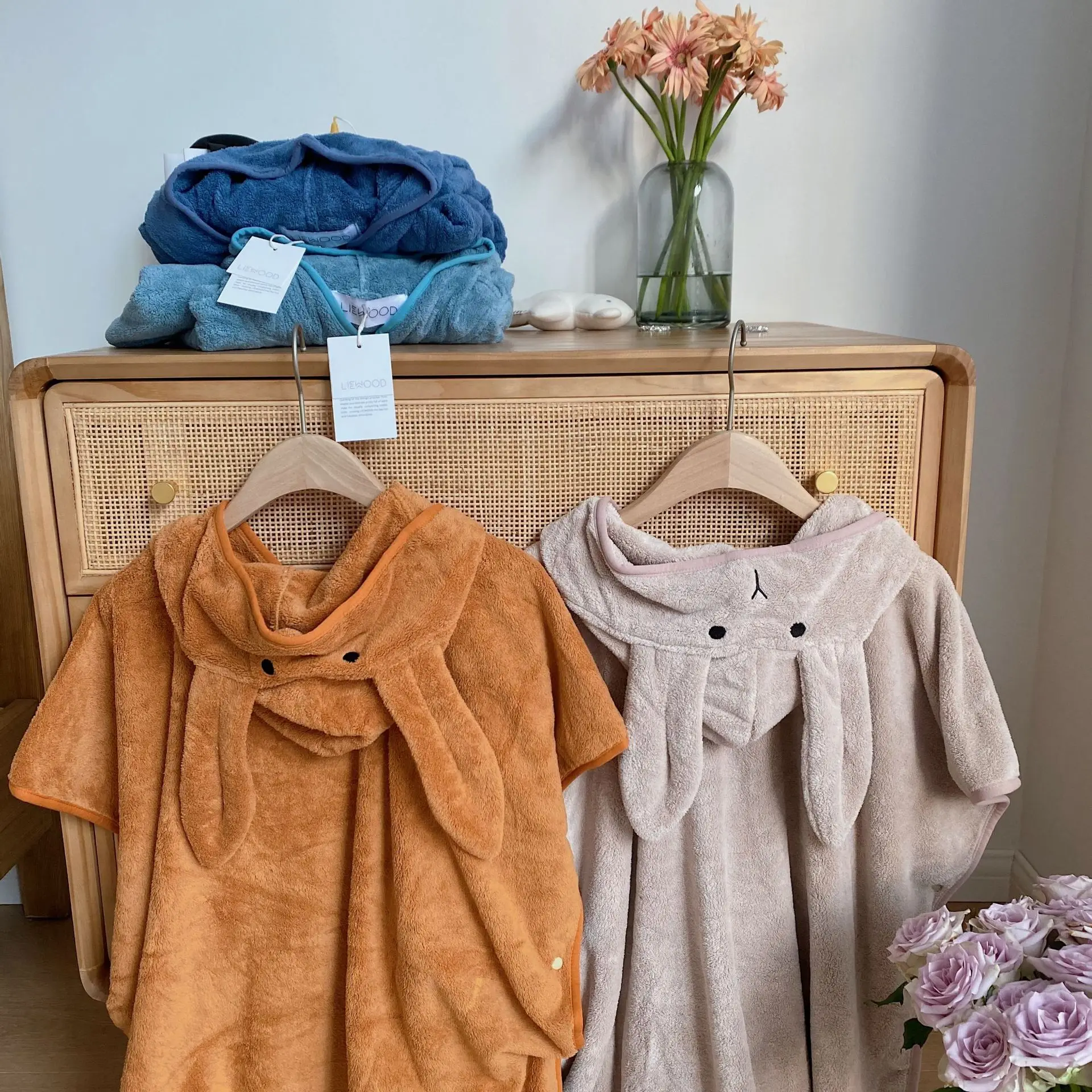 Детский мягкий халат Мультяшные толстовки с капюшоном плащ кроликом одежда для