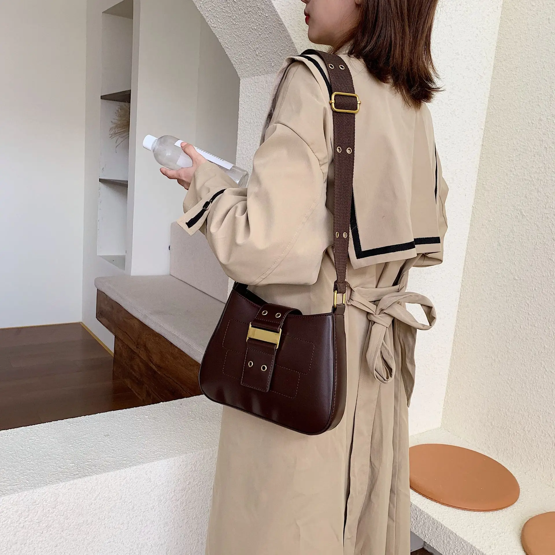 Женская винтажная сумка багет маленькая через плечо мессенджер дамские модные