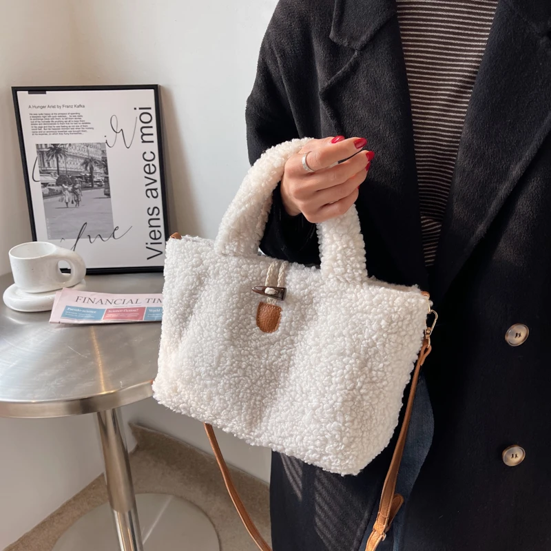 

Women's Bags Fashion Plush Shoulder Bag Luxury Designer Faux Fur Handbag and Purse Brand Winter New Crossbody Bag Female Clutchs