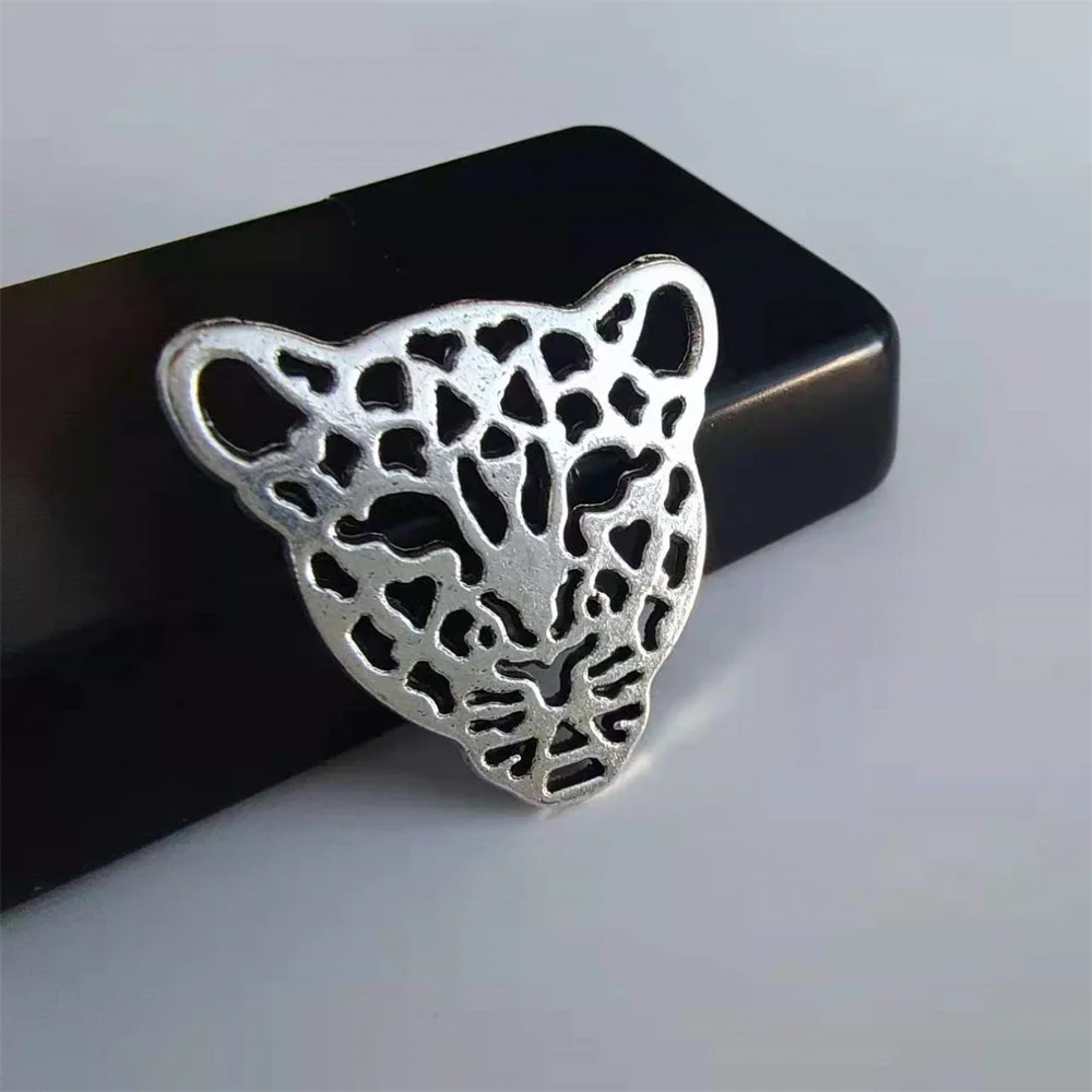 

Fashion Silver Hollow Out Leopard Head DIY Metal Badge For ZP Kerosene Petrol Lighter Handmade Decor Accessory Smoking Gadget