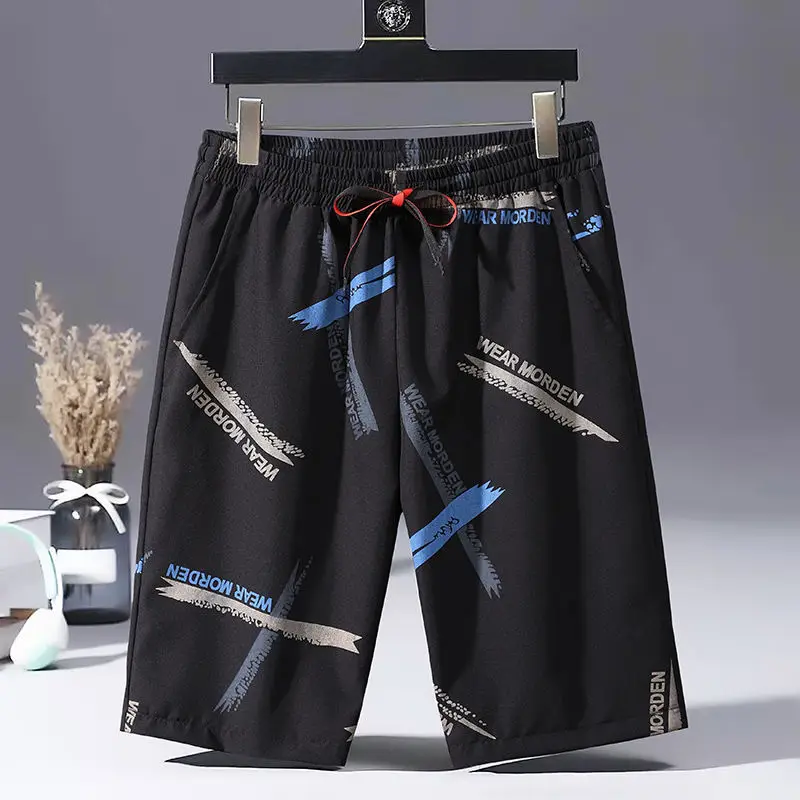 2021 Summer Casual Shorts Men's Ice Trend, Versatile, Wearing Beach Pants, Straight Tube Loose 5-point Medium Pants