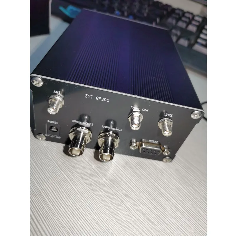 TZT обновленная версия ZYT-GPS DO-2 LCD SYMMETRICOM 10 МГц 1PPS OCXO GPS ученический генератор |