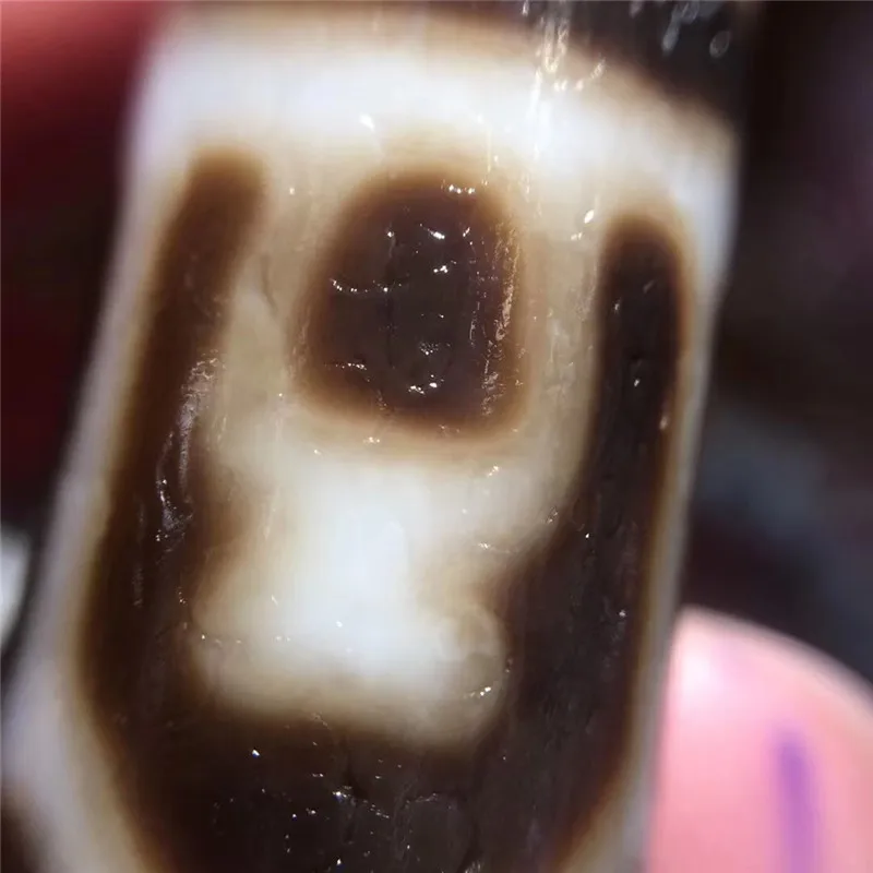 

201008-2 High Oily Pure Natural Agate Stone Mysterious Treasure Vase Amulet Tibetan Dzi Beads for Collections